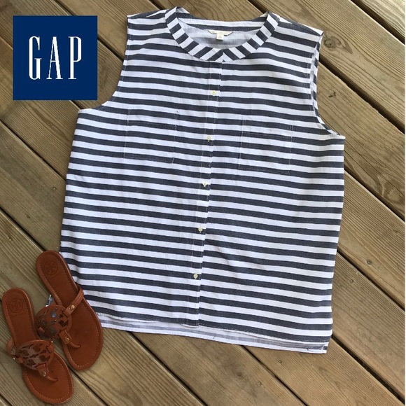 GAP Tops - Gap Striped Chambray Button Up Pocket Tank XL